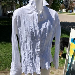 Gorgeous embroidery on blouse